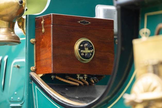 Historic 120-year-old Ford which was first to have engine in front on sale for £200,000 Story from Jam Press (Historic Ford Sale) Pictured: The 1905 Ford Model B Side Entrance Tonneau. Historic 120-year-old Ford which was first to have engine in front on sale for £200,000 An historic 120-year-old Ford car which was the first to have an engine in the front is on sale for £200,000. The 1905 green Model B is one of just seven left in the world. It was also the first to have a four-cylinder engine and is described as historically significant. The vintage car has a top speed of 40mph - which outpaced competitors when it was made. It has been in the same family for at least 60 years. The vehicle is being sold on 9 October by RM Sotheby s  Copyright: xJamxPress DavidxBush CourtesyxofxRMxSotheby s
