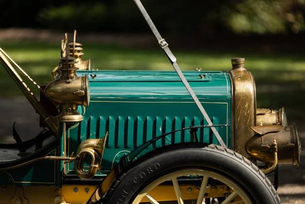 Historic 120-year-old Ford which was first to have engine in front on sale for £200,000 Story from Jam Press (Historic Ford Sale) Pictured: The 1905 Ford Model B Side Entrance Tonneau. Historic 120-year-old Ford which was first to have engine in front on sale for £200,000 An historic 120-year-old Ford car which was the first to have an engine in the front is on sale for £200,000. The 1905 green Model B is one of just seven left in the world. It was also the first to have a four-cylinder engine and is described as historically significant. The vintage car has a top speed of 40mph - which outpaced competitors when it was made. It has been in the same family for at least 60 years. The vehicle is being sold on 9 October by RM Sotheby s  Copyright: xJamxPress DavidxBush CourtesyxofxRMxSotheby s