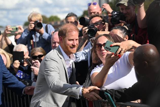 Prince Harry visits Community Recording Studio in Nottingham, UK, 09 September 2025 Nottingham, UK, 09 September 2025: Prince Harry, Duke of Sussex, greets the crowds as he visits the Community Recording Studio (CRS) in Nottingham., Credit:Paul Grover Avalon UK, Birmingham  Copyright: xPaulxGroverx xAvalonx 1035540770