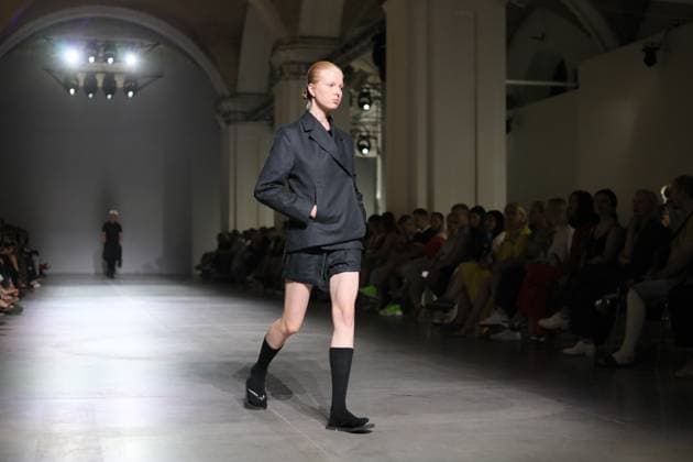 A model demonstrates an outfit during the VIKTORANISIMOV catwalk show during the Ukrainian Fashion Week SS26 at the Mystetskyi Arsenal National Cultural, Art and Museum Complex, Kyiv, Ukraine, September 5, 2025. (Photo by Yuliia Ovsiannikova Ukrinform) VIKTORANISIMOV catwalk show at Ukrainian Fashion Week SS26 in KyivVIKTORANISIMOV catwalk show at Ukrainian Fashion Week SS26 in Kyiv  Copyright: xYuliiaxOvsiannikovax