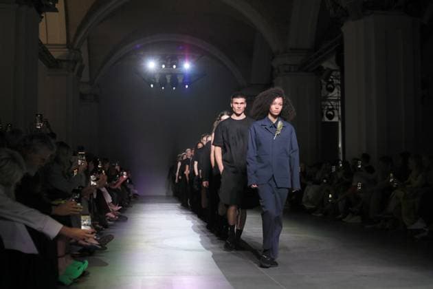 Models participate in the final walk during the VIKTORANISIMOV runway show during the Ukrainian Fashion Week SS26 at the Mystetskyi Arsenal National Cultural, Art and Museum Complex, Kyiv, Ukraine, September 5, 2025. (Photo by Yuliia Ovsiannikova Ukrinform) VIKTORANISIMOV catwalk show at Ukrainian Fashion Week SS26 in KyivVIKTORANISIMOV catwalk show at Ukrainian Fashion Week SS26 in Kyiv  Copyright: xYuliiaxOvsiannikovax