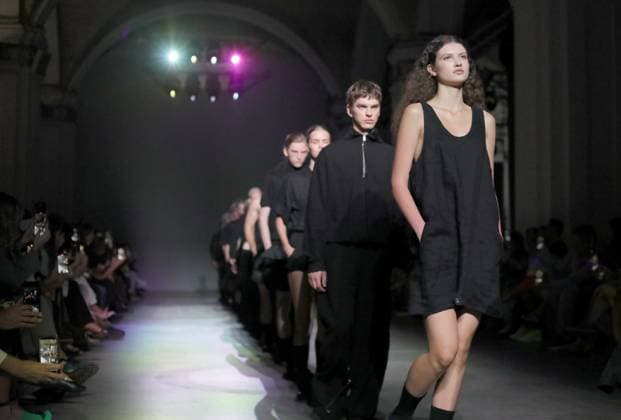 Models participate in the final walk during the VIKTORANISIMOV runway show during the Ukrainian Fashion Week SS26 at the Mystetskyi Arsenal National Cultural, Art and Museum Complex, Kyiv, Ukraine, September 5, 2025. (Photo by Yuliia Ovsiannikova Ukrinform) VIKTORANISIMOV catwalk show at Ukrainian Fashion Week SS26 in KyivVIKTORANISIMOV catwalk show at Ukrainian Fashion Week SS26 in Kyiv  Copyright: xYuliiaxOvsiannikovax