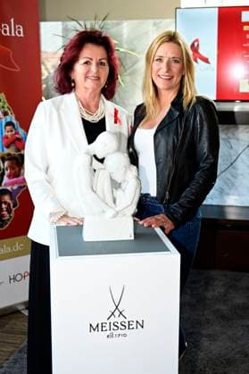 Viola Klein and Stefanie Hertel at the press conference and presentation of the 15 HOPE Award at the 17 HOPE Gala Dresden in the RIVA Bar of the Hotel Townhouse Dresden a Vagabond Club am Neumarkt Dresden, 09 09 2025 Foto:xM.xWehnertx xFuturexImagex hope_5931