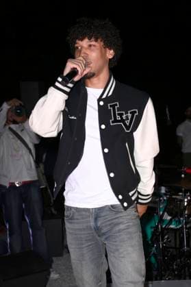 Jazeek at the Sol de Janeiro Influencer Event in the Atelier Gardens Berlin, 08 09 2025 Foto:xN.xKubelkax xFuturexImagex soldejaneiro_5904