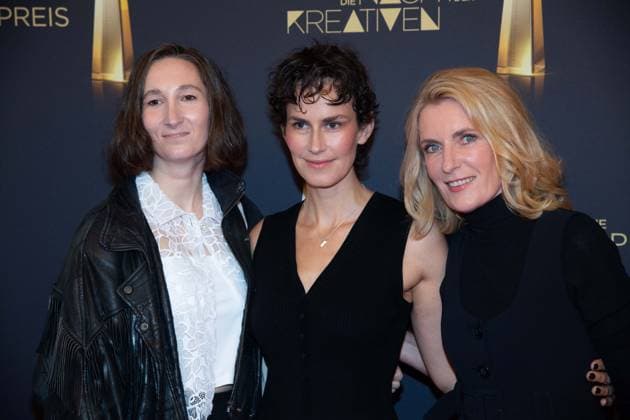 v l Lena FAKLER, screenwriter, Saralisa VOLM, actress, Maria FURTWAENGLER, actress, Furtwängler, Red Carpet, Red Carpet Show, Arrival, German Television Award Ceremony, The Night of the Creatives The German Television Award 2025, German Television Award 2025 at the Flora Cologne, on 09 09 2025