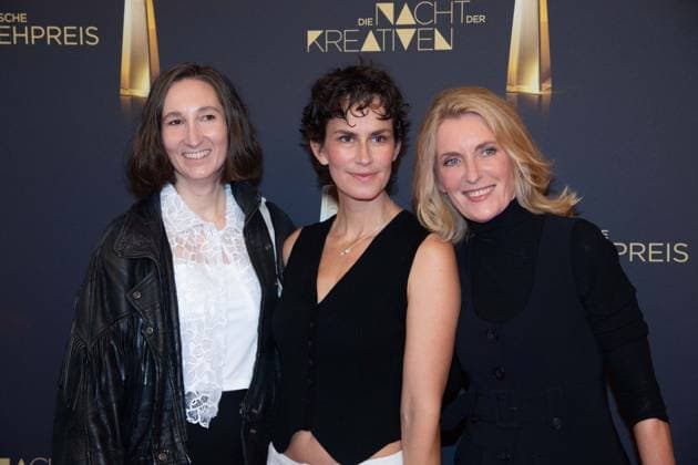 v l Lena FAKLER, screenwriter, Saralisa VOLM, actress, Maria FURTWAENGLER, actress, Furtwängler, Red Carpet, Red Carpet Show, Arrival, German Television Award Ceremony, The Night of the Creatives The German Television Award 2025, German Television Award 2025 at the Flora Cologne, on 09 09 2025