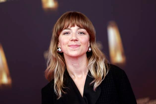 Director Elsa van Damke on the red carpet at the Night of the Creatives 2025 Every year, the Night of the Creatives on the eve of the German Television Awards presents television awards to people behind the camera Cologne, 09 09 2025 NRW Germany Copyright: xChristophxHardtx