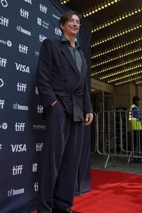 September 9, 2025, Toronto, Ontario, Canada: Volker Bertelmann attends the red carpet for the Ã¢â‚¬ËœBallad of a Small PlayerÃ¢â‚¬â ¢ premiere during the 2025 Toronto International Film Festival at The Princess of Wales Theatre. on September 9, 2025 in Toronto, Canada. Toronto Canada - ZUMAe321 20250909_zea_e321_081 Copyright: xLeonardoxRamirezx
