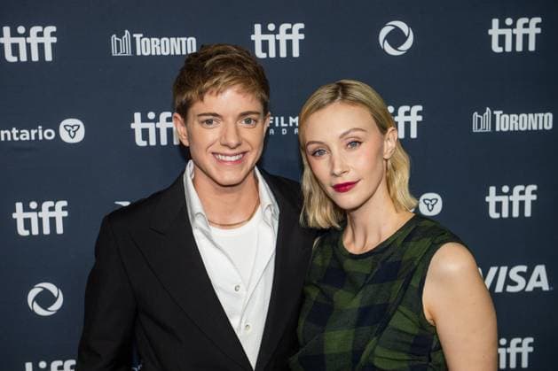 September 9, 2025, Toronto, On, Canada: Mae Martin, left, and Sarah Gadon arrive on the red carpet for Wayward at the Toronto International Film Festival in Toronto on Tuesday, September 9, 2025. Toronto Canada  - ZUMAc35_ 20250909_zaf_c35_123 Copyright: xLauraxProctorx