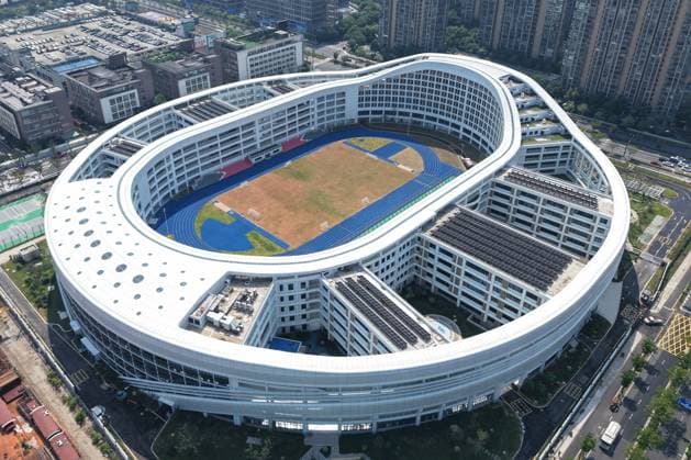 World Heritage Site Shape School in Hangzhou Aerial view of Hangzhou Liangyun Experimental School, which resembles the World Heritage Site Fujian Tulou , Hangzhou City, Zhejiang Province, China on September 10, 2025. Hangzhou Zhejiang China  Copyright: xCFOTOx i1757496582015