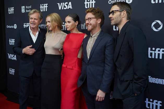 2025 Toronto International Film Festival - ˜Train Dreams™ Premiere (L-R) William H. Macy, Kerry Condon, Felicity Jones, Clint Bentley and Joel Edgerton attend the red carpet for the ˜Train Dreams™ premiere during the 2025 Toronto International Film Festival at Royal Alexandra Theatre. on September 9, 2025 in Toronto, Canada. (Photo by Leonardo Ramirez Eyepix Group) Copyright: xLeonardoxRamirez xEyepixxGroupx LR_09092025_169441