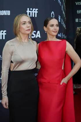 2025 Toronto International Film Festival - ˜Train Dreams™ Premiere (L-R) Kerry Condon and Felicity Jones attend the red carpet for the ˜Train Dreams™ premiere during the 2025 Toronto International Film Festival at Royal Alexandra Theatre. on September 9, 2025 in Toronto, Canada. (Photo by Leonardo Ramirez Eyepix Group) Copyright: xLeonardoxRamirez xEyepixxGroupx LR_09092025_169462