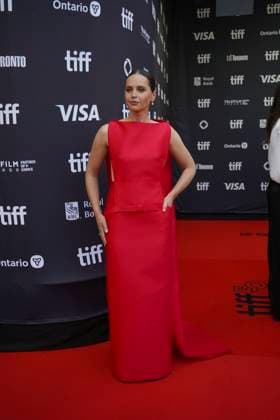 September 9, 2025, Toronto, Ontario, Canada: Felicity Jones attends the red carpet for the Ã¢â‚¬ËœTrain DreamsÃ¢â‚¬â ¢ premiere during the 2025 Toronto International Film Festival at Royal Alexandra Theatre. on September 9, 2025 in Toronto, Canada. Toronto Canada - ZUMAe321 20250909_zea_e321_202 Copyright: xLeonardoxRamirezx