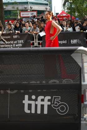 September 9, 2025, Toronto, Ontario, Canada: Felicity Jones attends the red carpet for the Ã¢â‚¬ËœTrain DreamsÃ¢â‚¬â ¢ premiere during the 2025 Toronto International Film Festival at Royal Alexandra Theatre. on September 9, 2025 in Toronto, Canada. Toronto Canada - ZUMAe321 20250909_zea_e321_217 Copyright: xLeonardoxRamirezx