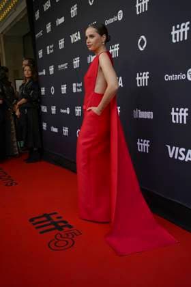 September 9, 2025, Toronto, Ontario, Canada: Felicity Jones attends the red carpet for the Ã¢â‚¬ËœTrain DreamsÃ¢â‚¬â ¢ premiere during the 2025 Toronto International Film Festival at Royal Alexandra Theatre. on September 9, 2025 in Toronto, Canada. Toronto Canada - ZUMAe321 20250909_zea_e321_251 Copyright: xLeonardoxRamirezx