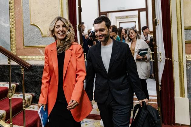 Congress votes on the reduction of the working day with an absolute majority of PP, Vox and Junts against The second vice-president and Minister of Labor, Yolanda Díaz and the Minister of Social Rights and Agenda 2030, Pablo Bustinduy, arrive at a plenary session in the Congress of Deputies, on September 10, 2025, in Madrid Spain The Plenary of the Congress debates and votes the amendments of totality that PP, Vox and Junts have presented to return to the Government the project to reduce the working day to 37.5 hours, formations that add up to an absolute majority more than enough to overthrow the norm 10 SEPTEMBER 2025 Carlos Lujá Madrid Madrid Spain  Copyright: xCarlosxLujanx 6944067