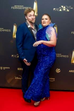 abb Gisa Flake the actress with her husband Knud Riepen on the red carpet at the Night of the Creatives The German Television Award 2025 at the Flora on 09 09 2025 in Cologne NRW Germany