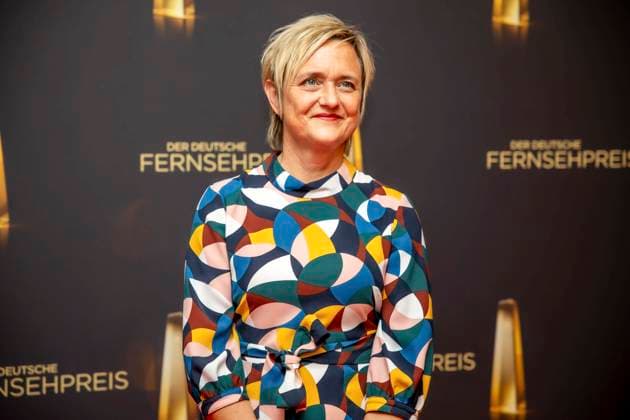 abb Ellen Ehni WDR Editor-in-Chief Colorful Dress as a guest on the red carpet at the Night of the Creatives The German Television Award 2025 at the Flora on 09 09 2025 in Cologne NRW Germany