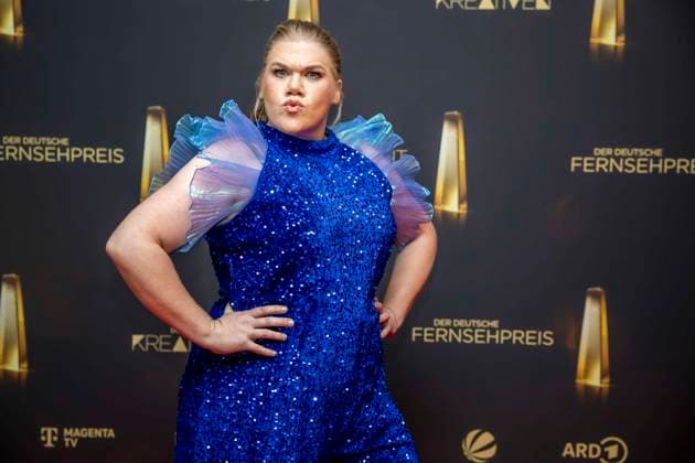 abb Gisa Flake Actress on the red carpet at the Night of the Creatives The German Television Award 2025 at the Flora on 09 09 2025 in Cologne NRW Germany