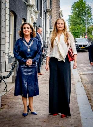 10-09-2025 Amsterdam Princess Amalia during a meeting with mayor Femke Halsema of Amsterdam and several Amsterdammers at the official residence of the mayor at Herengracht 502 in Amsterdam. Â  Copyright: xPPEx