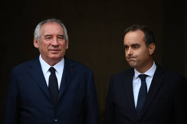 Handover Ceremony At Hotel de Matignon - Paris French outgoing Prime Minister Francois Bayrou and newly appointed Prime minister Sebastien Lecornu pictured during handover ceremony at the Hotel de Matignon in Paris, on September 10, 2024. Photo by Eliot Blondet ABACAPRESS.COM Paris Ile-de-France France  Copyright: xBlondetxEliot ABACAx