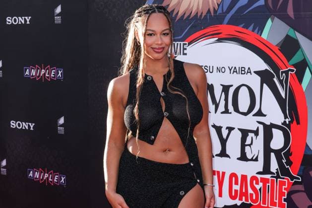 Los Angeles Premiere Of Crunchyroll s Demon Slayer: Kimetsu No Yaiba Infinity Castle American dancer, singer, model, and actress Nia Sioux arrives at the Los Angeles Premiere Of Crunchyroll s Demon Slayer: Kimetsu No Yaiba Infinity Castle held at the TCL Chinese Theatre IMAX in Hollywood, Los Angeles, California, United States. TCL Chinese Theatre IMAX, Hollywood, Los Angeles, California, USA California United States  Copyright: xImagexPressxAgencyx originalFilename: collin-losangel250910_np3Y0.jpg