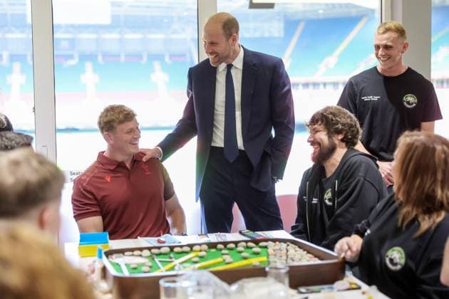 The Prince of Wales Visits Jac Lewis Foundation Mental Health Hub CARDIFF, WALES - SEPTEMBER 10: Rugby player Jac Morgan and Prince William, Prince of Wales participate in arts activities during his visit to new a mental health hub run by the Jac Lewis Foundation on World Suicide Prevention Day at Principality Stadium on September 10, 2025 in Cardiff, Wales., Credit:Chris Jackson Avalon United Kingdom, Wales, Cardiff, Principality Stadium  Copyright: xChrisxJacksonx xAvalonx 1035774508