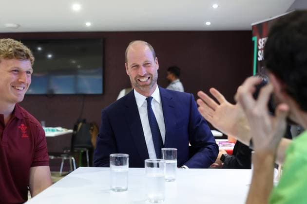 The Prince of Wales Visits Jac Lewis Foundation Mental Health Hub CARDIFF, WALES - SEPTEMBER 10: (EDITORS NOTE: Retransmission with alternate crop.) Prince William, Prince of Wales talks to Jac Morgan (L) and other members of the Welsh Rugby Union during his visit to new a mental health hub run by the Jac Lewis Foundation on World Suicide Prevention Day at Principality Stadium on September 10, 2025 in Cardiff, Wales., Credit:Chris Jackson Avalon United Kingdom, Wales, Cardiff, Principality Stadium  Copyright: xChrisxJacksonx xAvalonx 1035774551