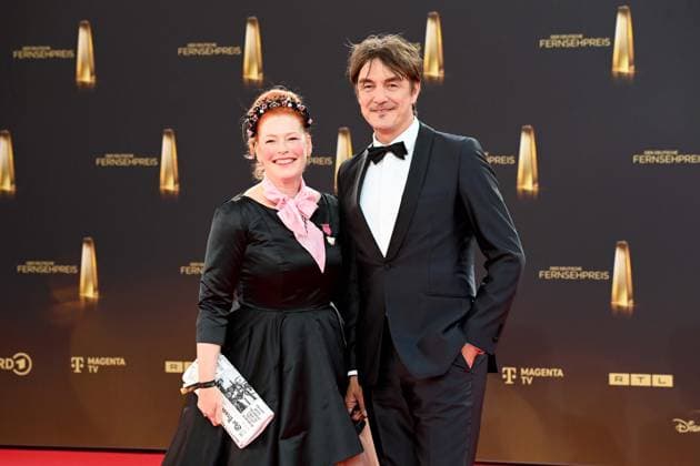 f l Enie van de MEIKLOKJES, presenter, Matze KNOP, comedian, red carpet, red carpet show, arrival, German Television Award ceremony, The German Television Award 2025, German Television Award 2025 at the MMC Studios Cologne, on 10 09 2025