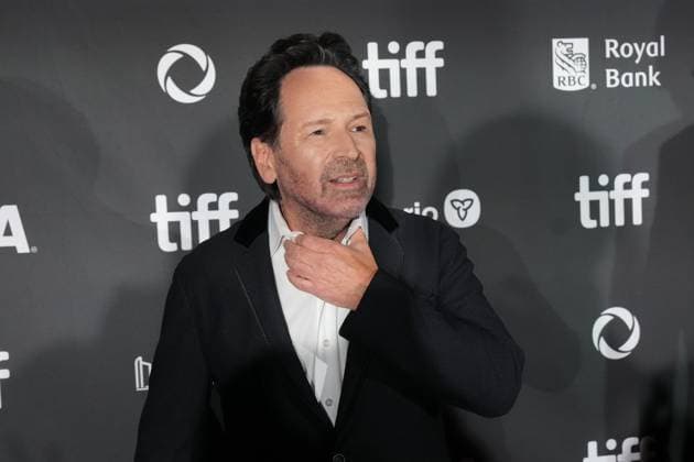 September 10, 2025, Toronto, On, Canada: Director Barry Avrich arrives on the red carpet for öÄuThe Road Between Us: The Ultimate RescueöÄÃ¹ at the Toronto International Film Festival in Toronto, Wednesday, Sept. 10, 2025. Toronto Canada  - ZUMAc35_ 20250910_zaf_c35_057 Copyright: xChrisxYoungx