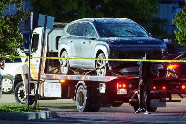 September 10, 2025, Richmond, On, Canada: A vehicle is towed away from First Roots Early Education Academy after it was driven through the daycare s window in Richmond Hill, Ont., on Wednesday, Sept. 10, 2025. Richmond Canada  - ZUMAc35_ 20250910_zaf_c35_217 Copyright: xSammyxKoganx