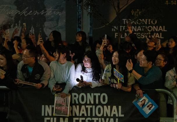September 10, 2025, Toronto, On, Canada: Fans scream for the cast of Project Y at the Toronto International Film Festival in Toronto on Wednesday, September 10, 2025. Toronto Canada  - ZUMAc35_ 20250910_zaf_c35_233 Copyright: xLauraxProctorx
