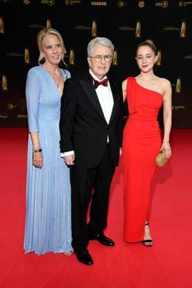 Frank Elstner with wife Britta Gessler and daughter Enya Elstner at the German Television Award 2025 ceremony at MMC Studios Cologne, 10 09 2025 Foto:xF.xKernx xFuturexImagex fernsehpreis_5903