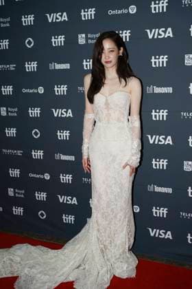 September 10, 2025, Toronto, Ontario, Canada: Jeon Jong-seo attends the red carpet for the Ã¢â‚¬ËœProject YÃ¢â‚¬â ¢ premiere during the 2025 Toronto International Film Festival at Princess of Wales Theatre. on September 10, 2025 in Toronto, Canada. Toronto Canada - ZUMAe321 20250910_zea_e321_102 Copyright: xLeonardoxRamirezx