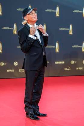 abb Otto Waalkes as a guest on the red carpet at the German Television Award 2025 ceremony at the MMC Studios on 0 09 2025 in Cologne NRW Germany