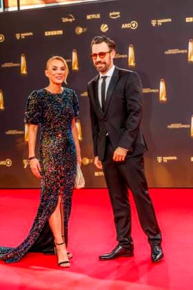 abb Inga Leschek and Jan Koeppen as guests on the red carpet at the German Television Award 2025 ceremony at the MMC Studios on 0 09 2025 in Cologne NRW Germany