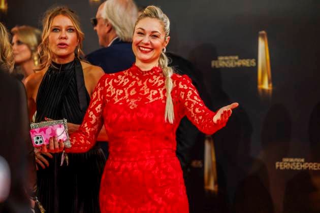 abb Laura Karasek, Ruth Moschner as guests on the red carpet at the German Television Award 2025 ceremony at the MMC Studios on 0 09 2025 in Cologne NRW Germany