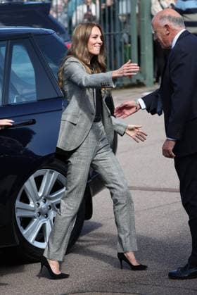 . 11 09 2025. Sudbury, United Kingdom. Kate Middleton, the Princess of Wales, at the Sudbury Silk Mills in Sudbury, Suffolk, United Kingdom.  xStephenxLockx xi-Imagesx IIM-26216-0011