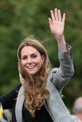 . 11 09 2025. Sudbury, United Kingdom. Kate Middleton, the Princess of Wales, leaving the Sudbury Silk Mills in Sudbury, Suffolk, United Kingdom.  xStephenxLockx xi-Imagesx IIM-26216-0016