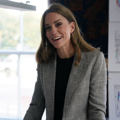 The Princess of Wales visited Sudbury Silk Mills in Sudbury, Suffolk, a family-run weaving.mill that has been at the forefront of jacquard weaving and an integral part of the British textile.industry for over 300 years. The Princess of Wales visited Sudbury Silk Mills in Sudbury, Suffolk, a family-run weaving.mill that has been at the forefront of jacquard weaving and an integral part of the British textile.industry for over 300 years., Credit:Avalon.red Avalon  Copyright: xAvalon.redx xAvalonx 1036099721