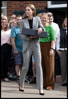 . 11 09 2025. Sudbury, United Kingdom. Kate Middleton, the Princess of Wales, at the Sudbury Silk Mills in Sudbury, Suffolk, United Kingdom.  xStephenxLockx xi-Imagesx IIM-26216-0029
