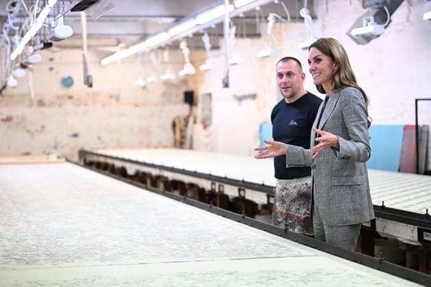 The Princess of Wales visits Marina Mill Britain s Catherine, Princess of Wales looks at a screen print during a visit to Marina Mill in Cuxton, south east England on September 11, 2025. Marina Mill was established in 1967, and is based in an old Victorian mill on the banks of the River Medway, where a small team produces fabrics using the traditional silk-screen method., Credit:CHRIS J RATCLIFFE Avalon United Kingdom, Cuxton  Copyright: xCHRISxJxRATCLIFFEx xAvalonx 1036151823