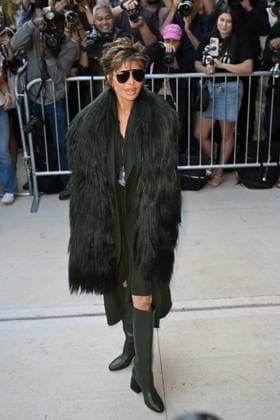 Celebrities arrive at the Michael Kors fashion show during New York Fashion Week Featuring: Lisa Rinna Where: New York City, New York, United States When: 11 Sep 2025 Credit: Elder Ordonez INSTARimages EDITORIAL USE ONLY. NOT FOR USE BY NEWSPAPERS BASED IN THE UK. Copyright: xx instar55078437