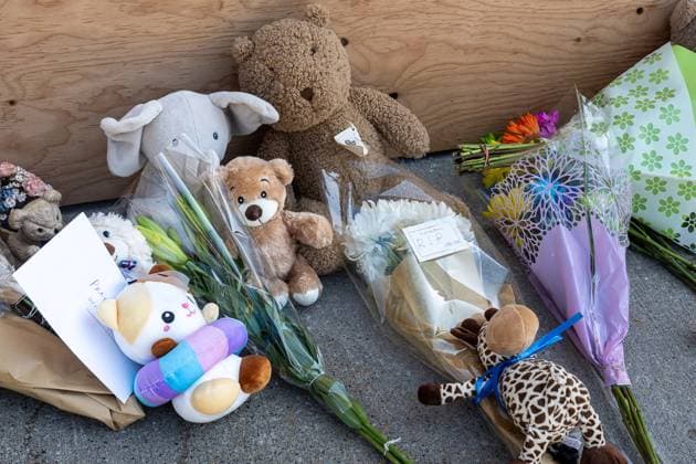 September 11, 2025, Richmond Hill, On, Canada: Members of the community leave flowers and toys in front of a damaged window the day after an SUV crashed into a daycare in Richmond Hill, Ont., on Thursday, Sept. 11, 2025. Richmond Hill Canada  - ZUMAc35_ 20250911_zaf_c35_033 Copyright: xEduardoxLimax