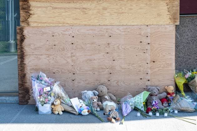 September 11, 2025, Richmond Hill, On, Canada: Members of the community leave flowers and toys in front of a damaged window the day after an SUV crashed into a daycare in Richmond Hill, Ont., on Thursday, Sept. 11, 2025. Richmond Hill Canada  - ZUMAc35_ 20250911_zaf_c35_034 Copyright: xEduardoxLimax
