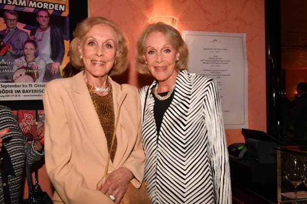 Alice and Ellen Kessler Premiere Achtsam Morden Komödie im Bayerischen Hof Munich September 11, 2025