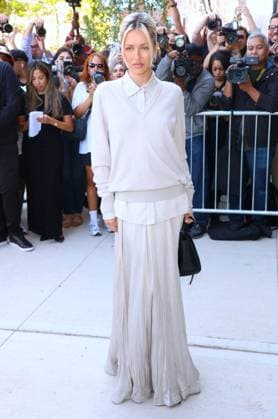 Celebs at The Michael Kors Fashion Show Delilah Belle Hamlin arrives at the Michael Kors show during the fashion week in New York, NY on September 11, 2025. Photo by Charles Guerin ABACAPRESS.COM New York NY  Copyright: xGuerinxCharles ABACAx
