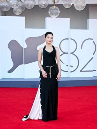 Venice, ITALY: Venice, 82nd Venice International Film Festival 2025 - Evening 10. red carpet of the film Ri Gua Zhong Tian (The Sun Rises On Us All) - In the photo: Xin Zhilei Venice ITALY - ZUMAp169 20250905_zea_p169_1875 Copyright: xSimonexComix
