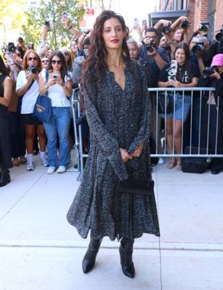 Celebs at The Michael Kors Fashion Show Guest arrives at the Michael Kors show during the fashion week in New York, NY on September 11, 2025. Photo by Charles Guerin ABACAPRESS.COM New York NY  Copyright: xGuerinxCharles ABACAx
