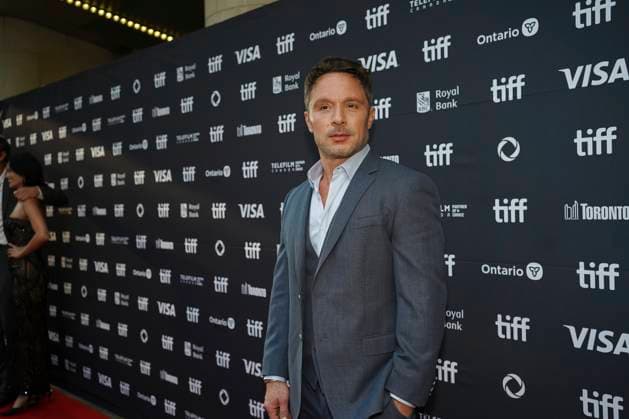 September 11, 2025, Toronto, Ontario, Canada: Nic Pizzolatto attends the red carpet for the Ã¢â‚¬ËœEasy s WaltzÃ¢â‚¬â ¢ premiere during the 2025 Toronto International Film Festival at Roy Thomson Hall. on September 11, 2025 in Toronto, Canada. Toronto Canada - ZUMAe321 20250911_zea_e321_075 Copyright: xLeonardoxRamirezx